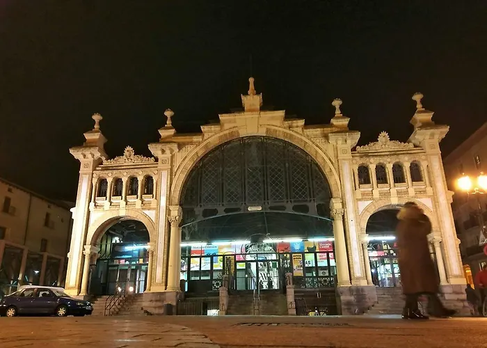 Mirador Del Ebro سرقسطة